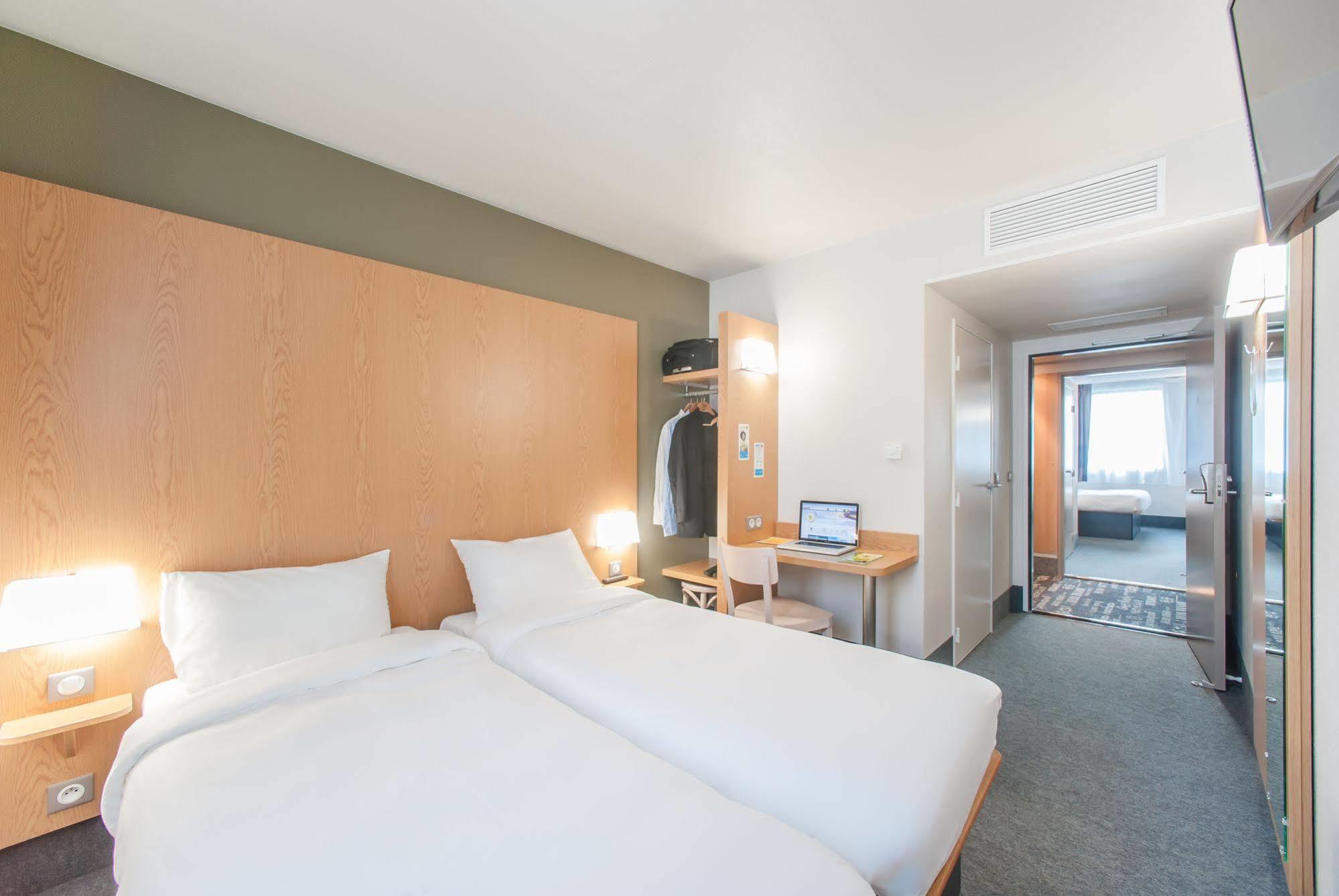 B&B Hotel Lyon Eurexpo シャシウ エクステリア 写真